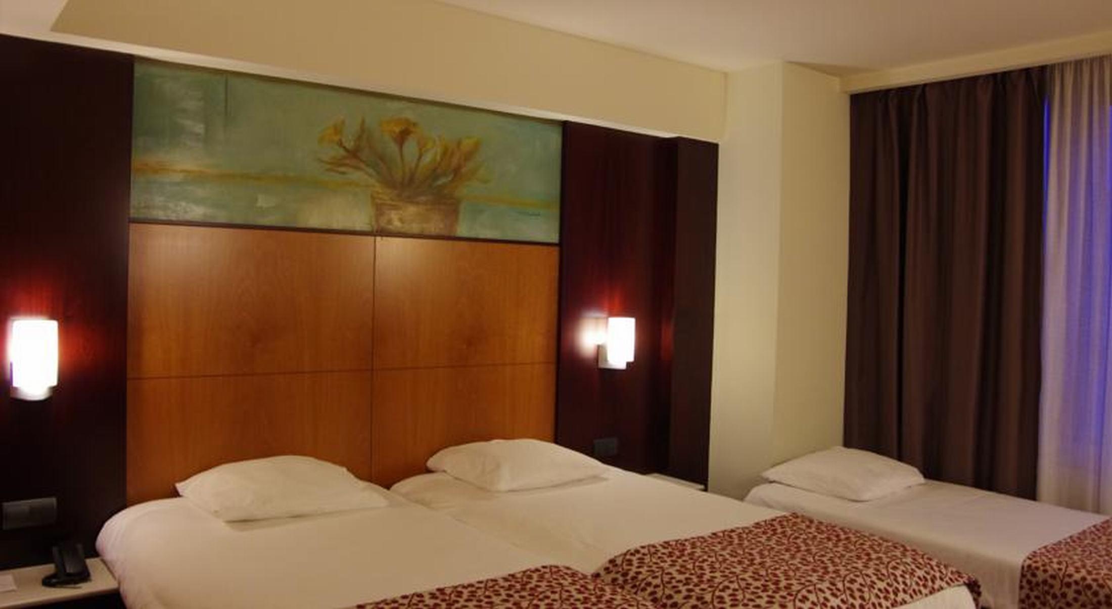 Catalonia Brussels Hotel Saint-Gilles Exterior photo