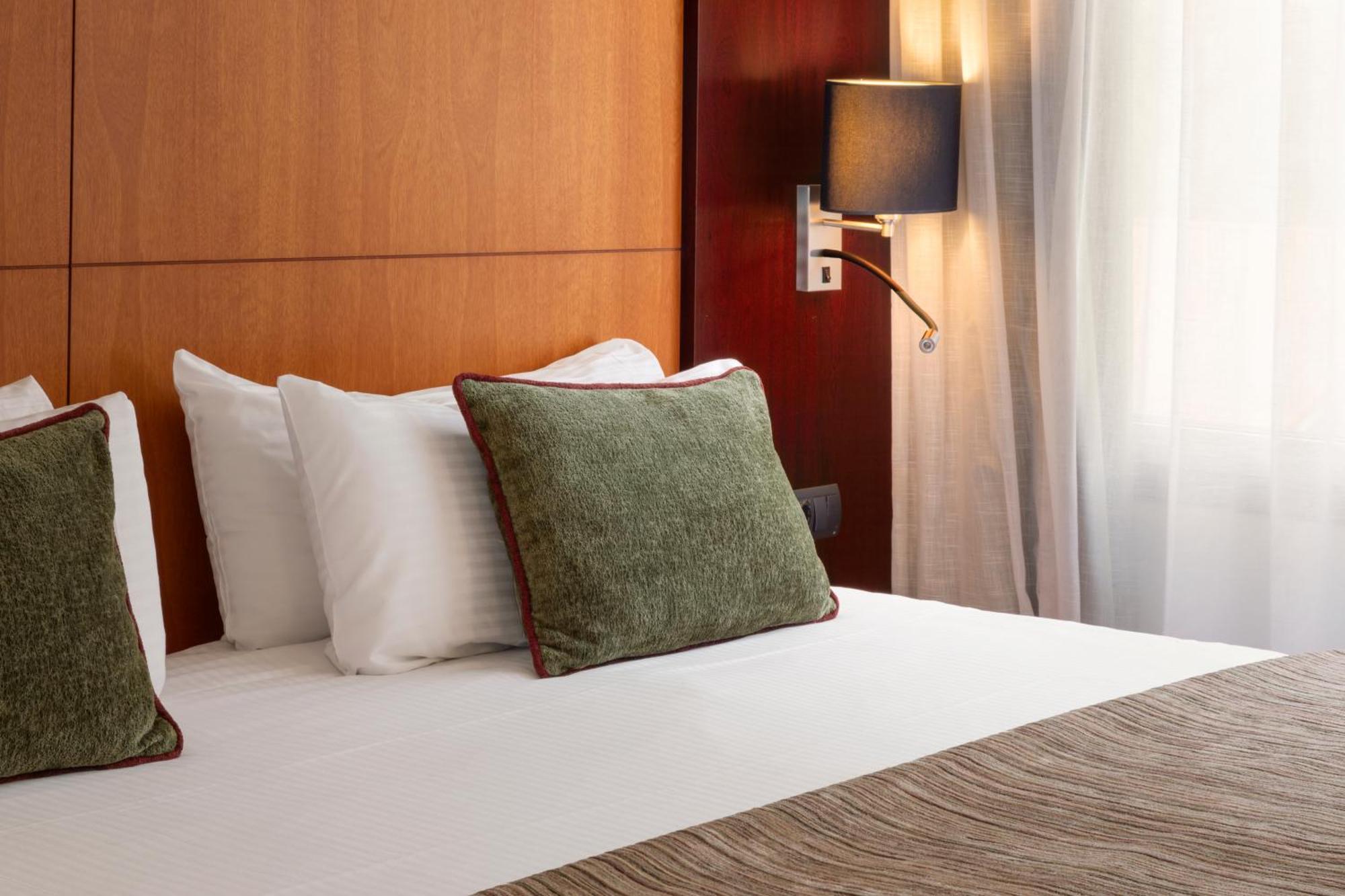 Catalonia Brussels Hotel Saint-Gilles Exterior photo