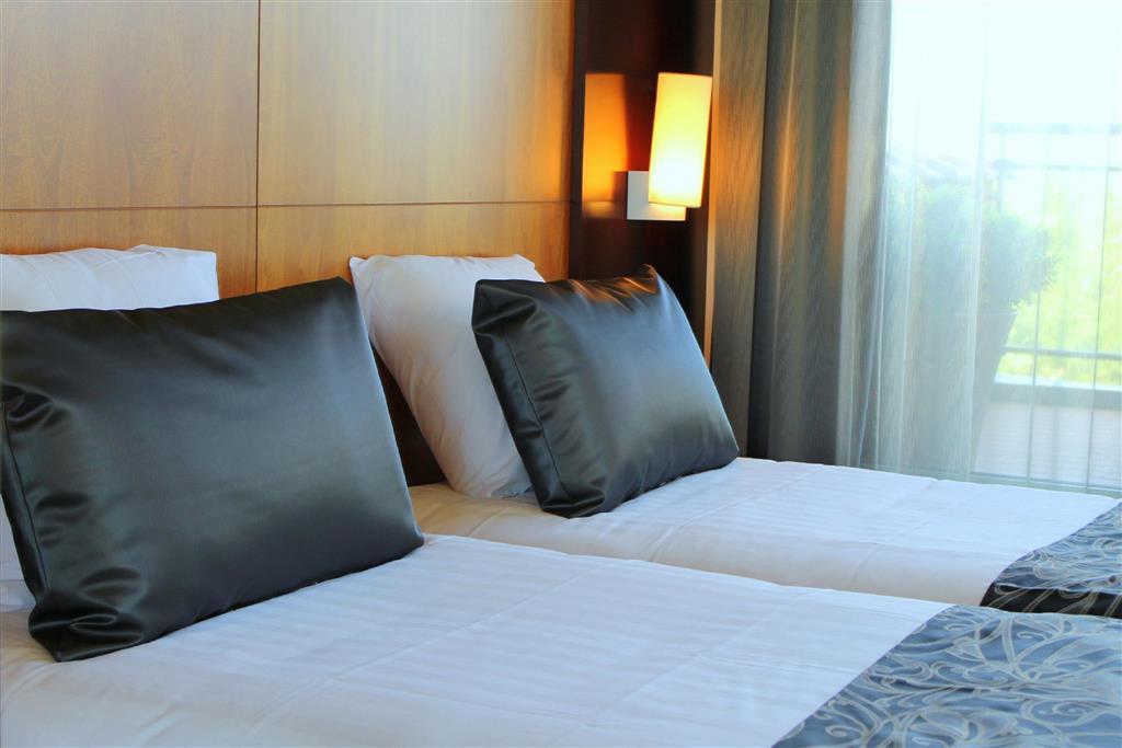 Catalonia Brussels Hotel Saint-Gilles Exterior photo